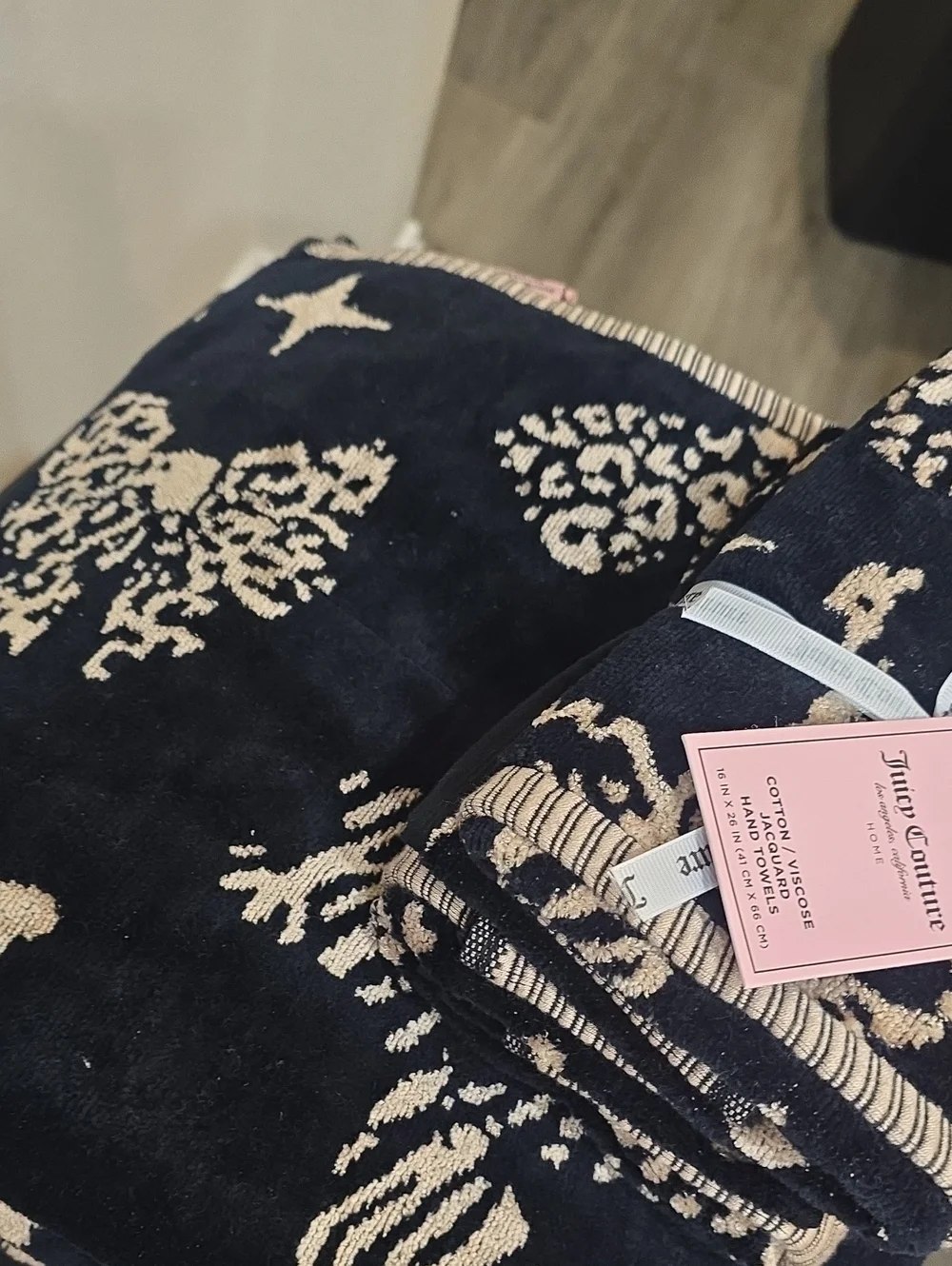 Juicy Couture Home Leopord/Zebra Print Bows/Hearts Viscose Cotton Towel Set
